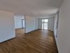 Attraktive Penthouse-Wohnung mit separatem 1-Zimmer Appartement mit Seesicht - Wohnzimmer